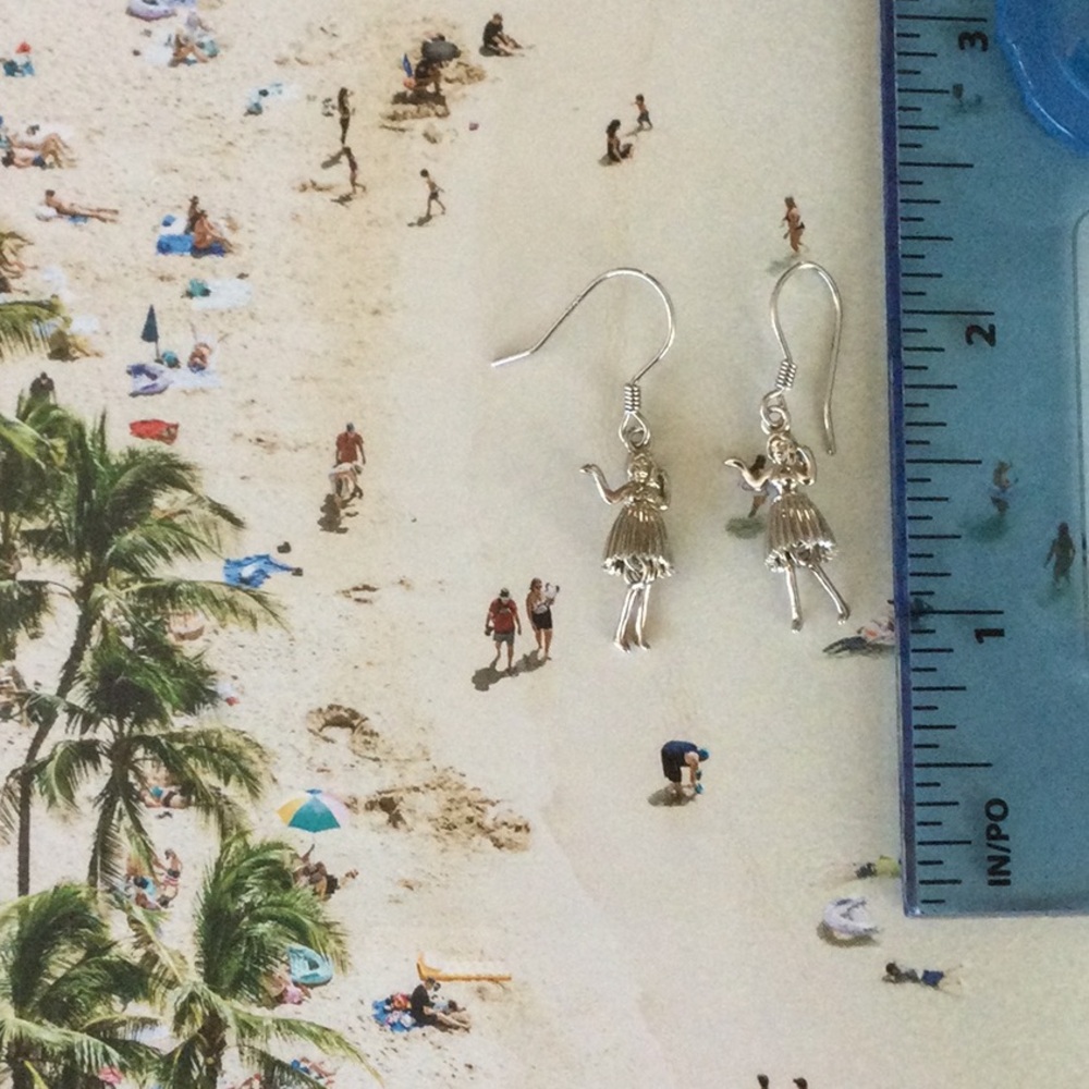 Sterling Silvers Hula Girls dance 💃 3D earrings dangling 💃💃 - Picture 2 of 3